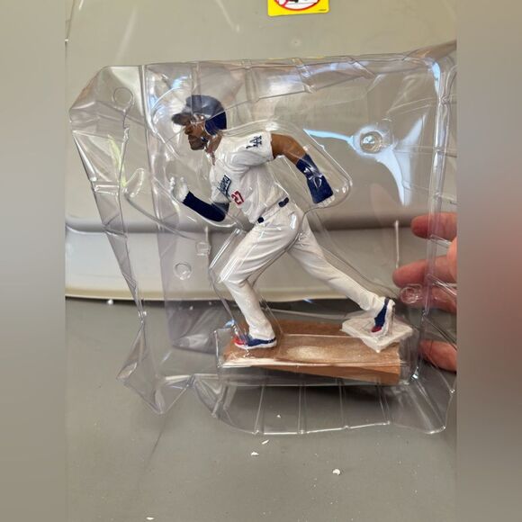 SGA Los Angeles Dodgers Matt Kemp Action Figurine - Picture 4 of 7